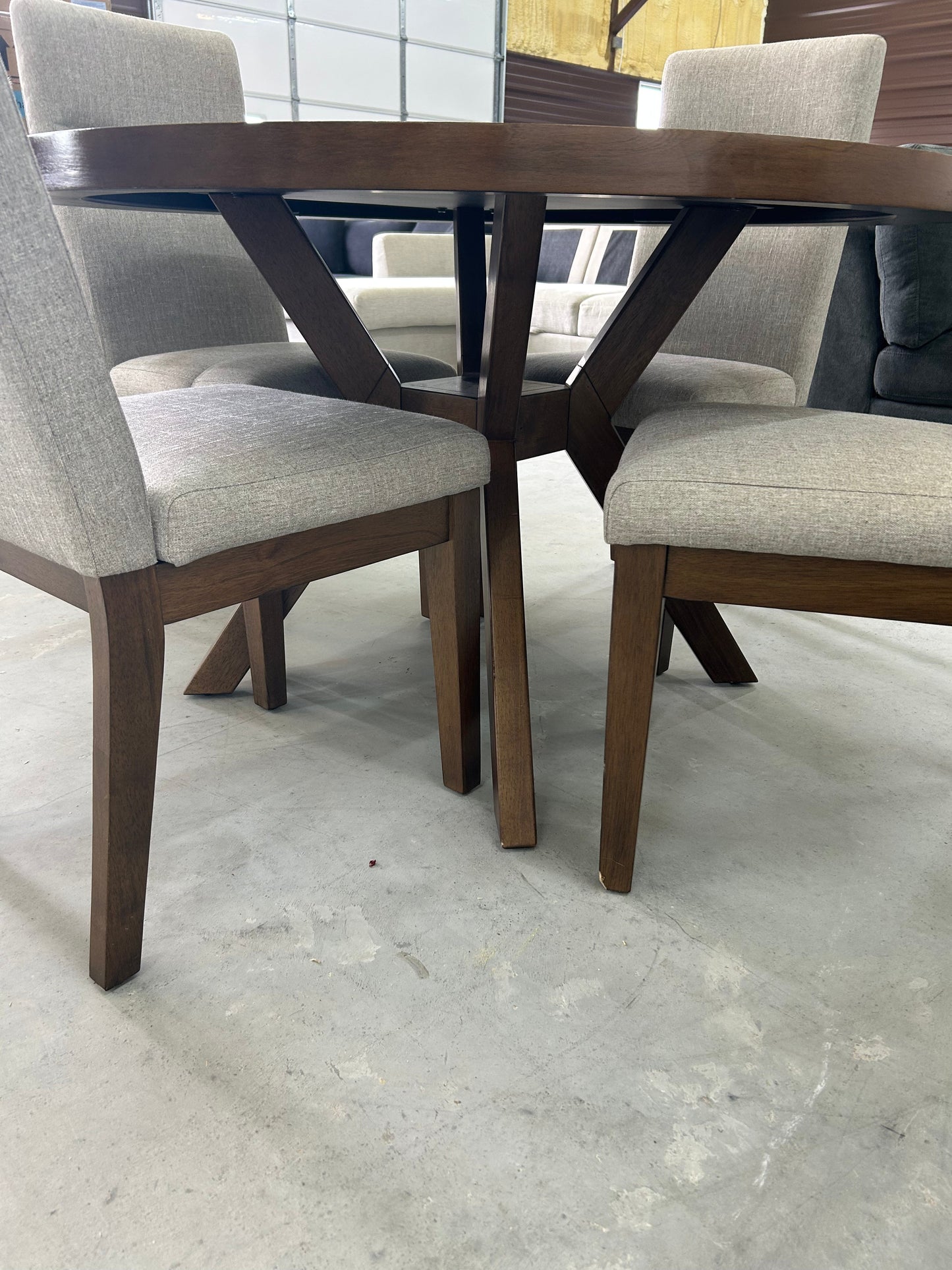 Kaelyn 5-Piece Dining Set