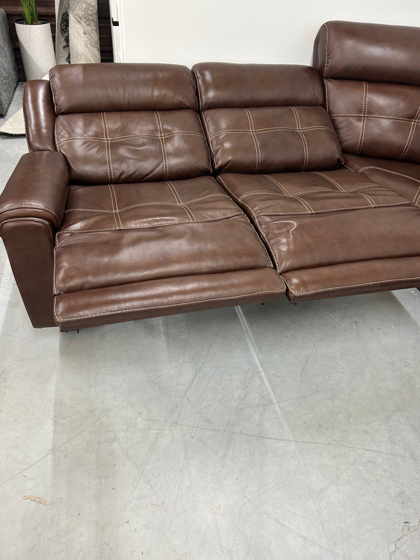 Concord 6-Piece Leather Power Reclining Sectional + Power Headrests