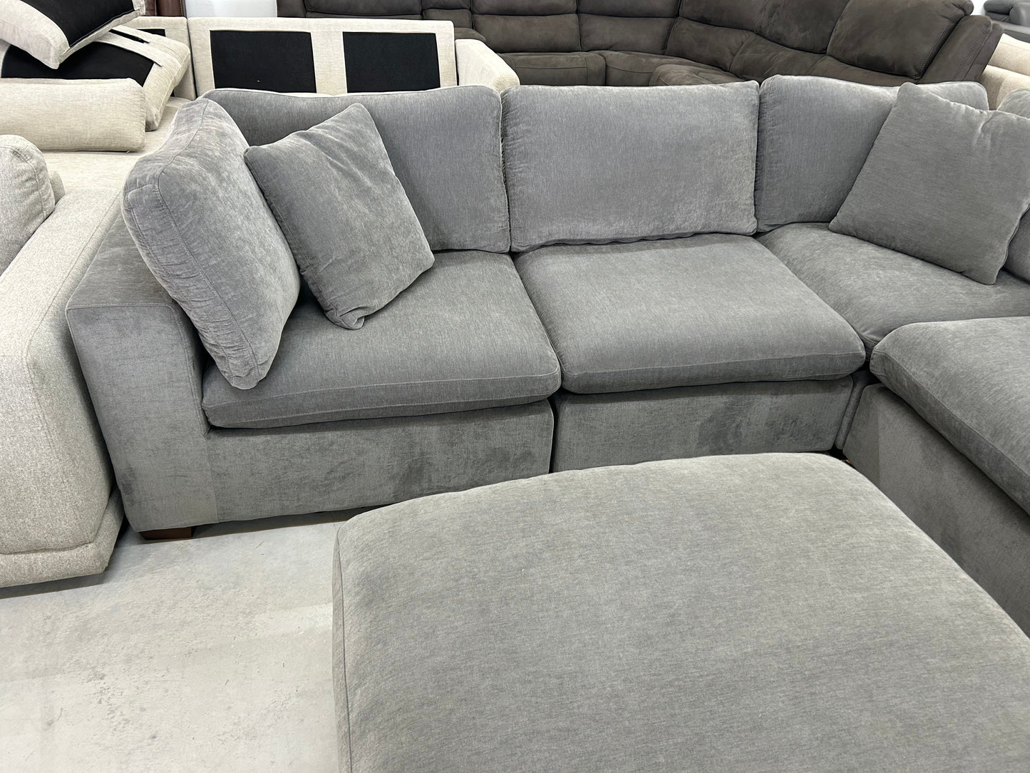 Thomasville Lowell 6-Piece Modular Sectional